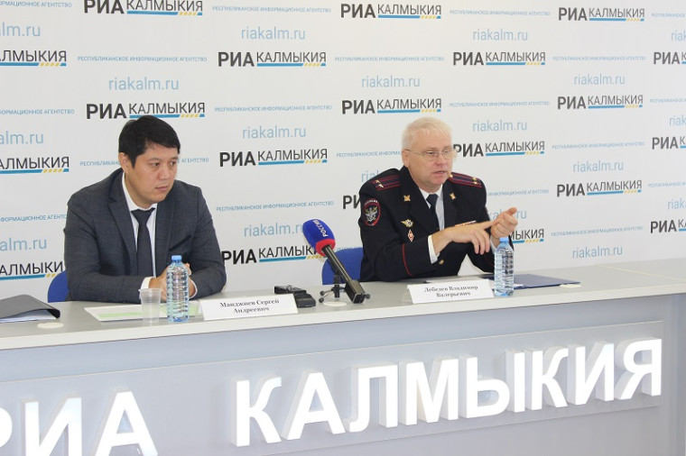 Эксперты Банка России и МВД по Республике Калмыкия рассказали о противодействии кибермошенничеству. Эксперты Банка России и МВД по Республике Калмыкия рассказали о противодействии кибермошенничеству.